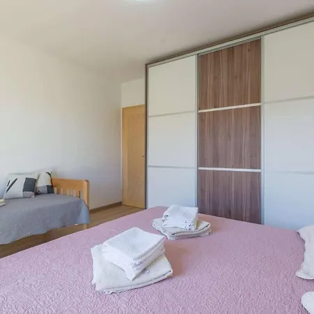 4 Pistachio With Pool And Green Garden Villa